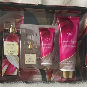 Nanette Lepore Aura in Bloom Body Care Collection - Vibrant Pink